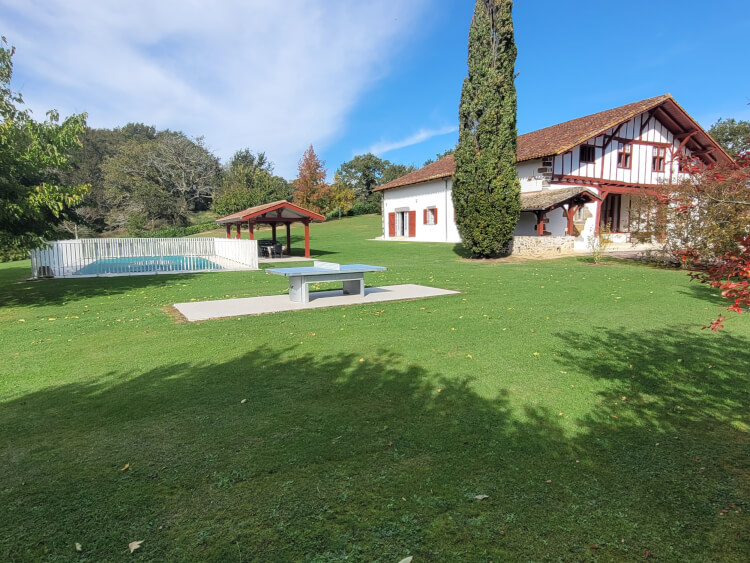 Le Domaine Basque Eyhartzea